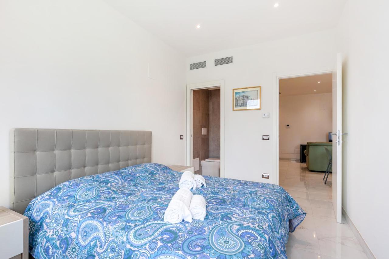 Ferienwohnung Seaside Flat With Swimming Pool And Private Parking Calambrone Exterior foto